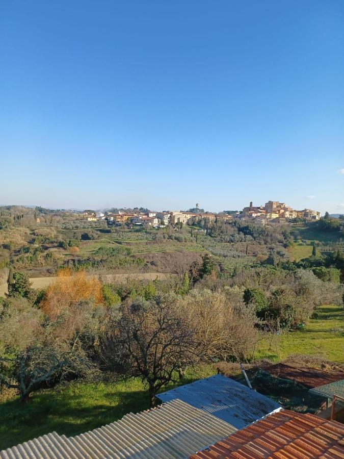 Casa Vacanze L'Acquerello Lari Zewnętrze zdjęcie