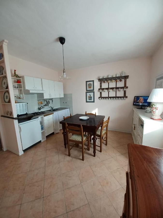 Casa Vacanze L'Acquerello Lari Zewnętrze zdjęcie